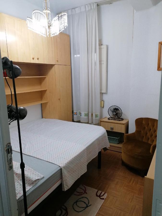Mary'S Rooms Low Cost Valencia Exterior photo