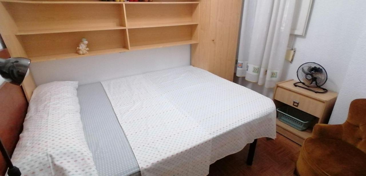 Mary'S Rooms Low Cost Valencia Exterior photo